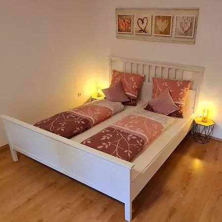 شقة Am Waldsee Mit Schwimmbad غرنباخ