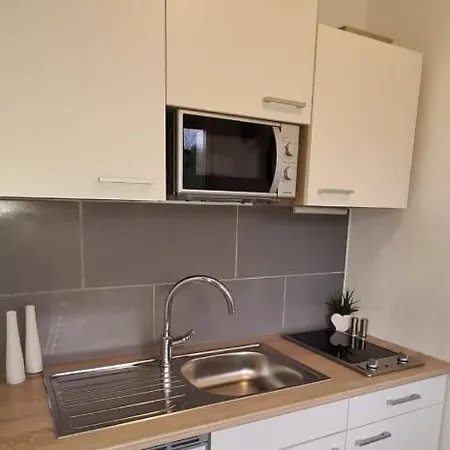 Am Waldsee Mit Schwimmbad شقة