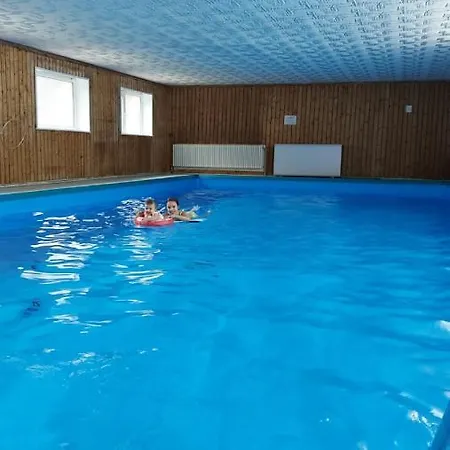 Am Waldsee Mit Schwimmbad *
